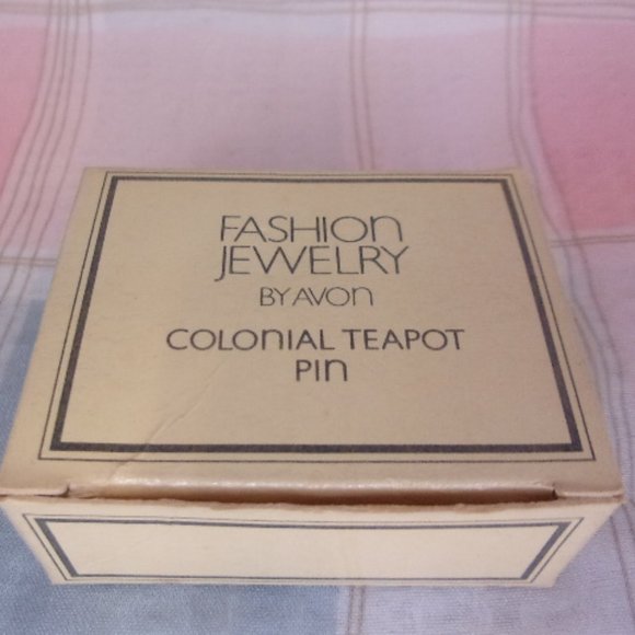 Avon Colonial Teapot Stick Pin 1982 - Picture 9 of 10